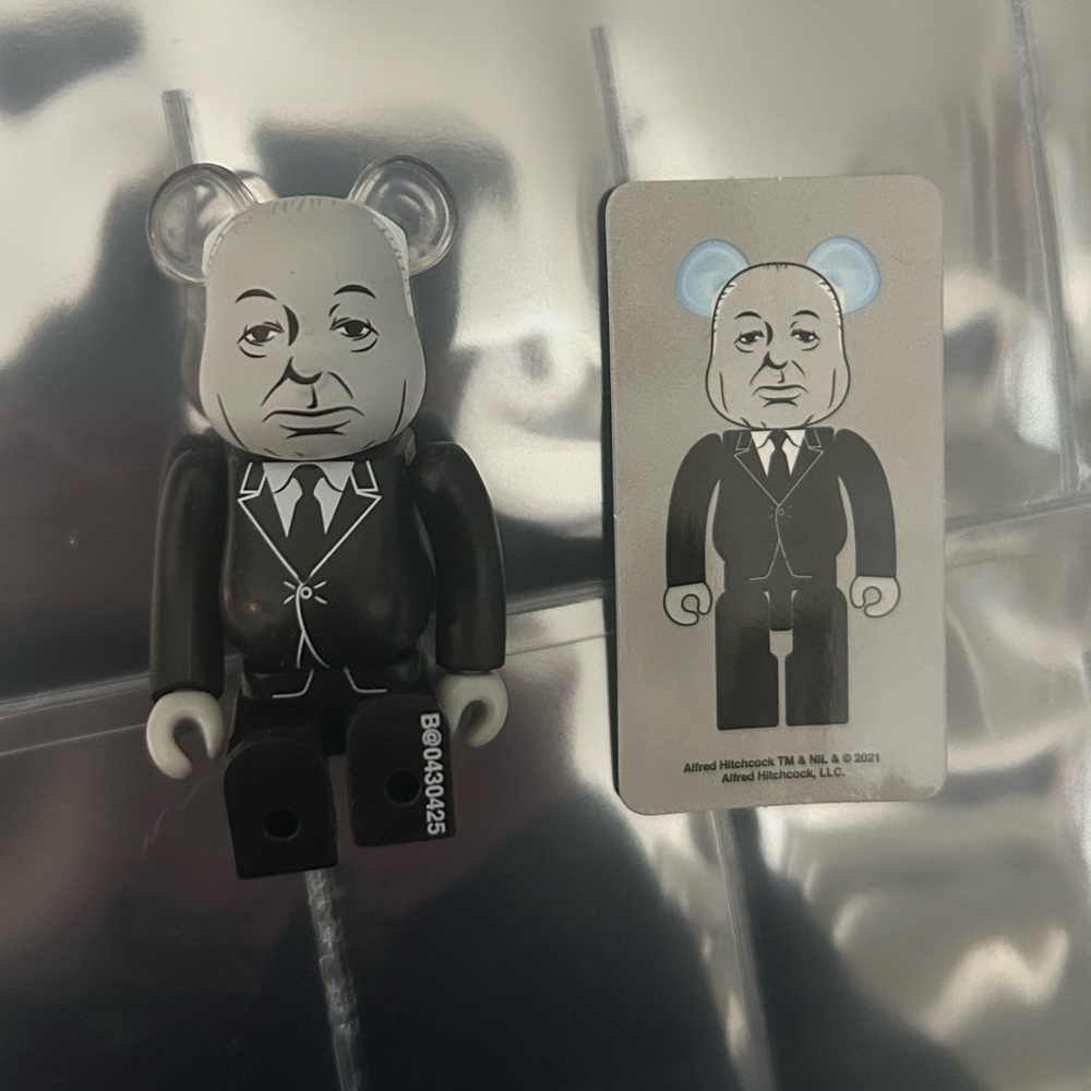 alfred hitchcock bearbrick 100